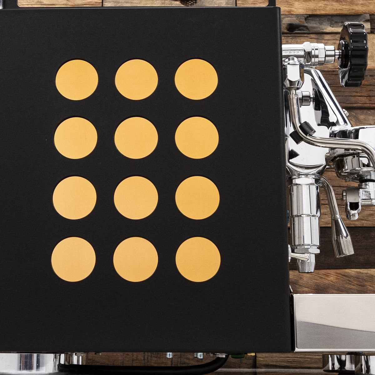 Rocket Appartamento Serie Nera Review A Bold, New Style in 2020