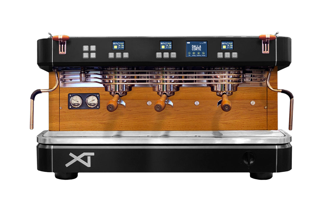 Dalla Corte XT 3-Group in Dark Walnut