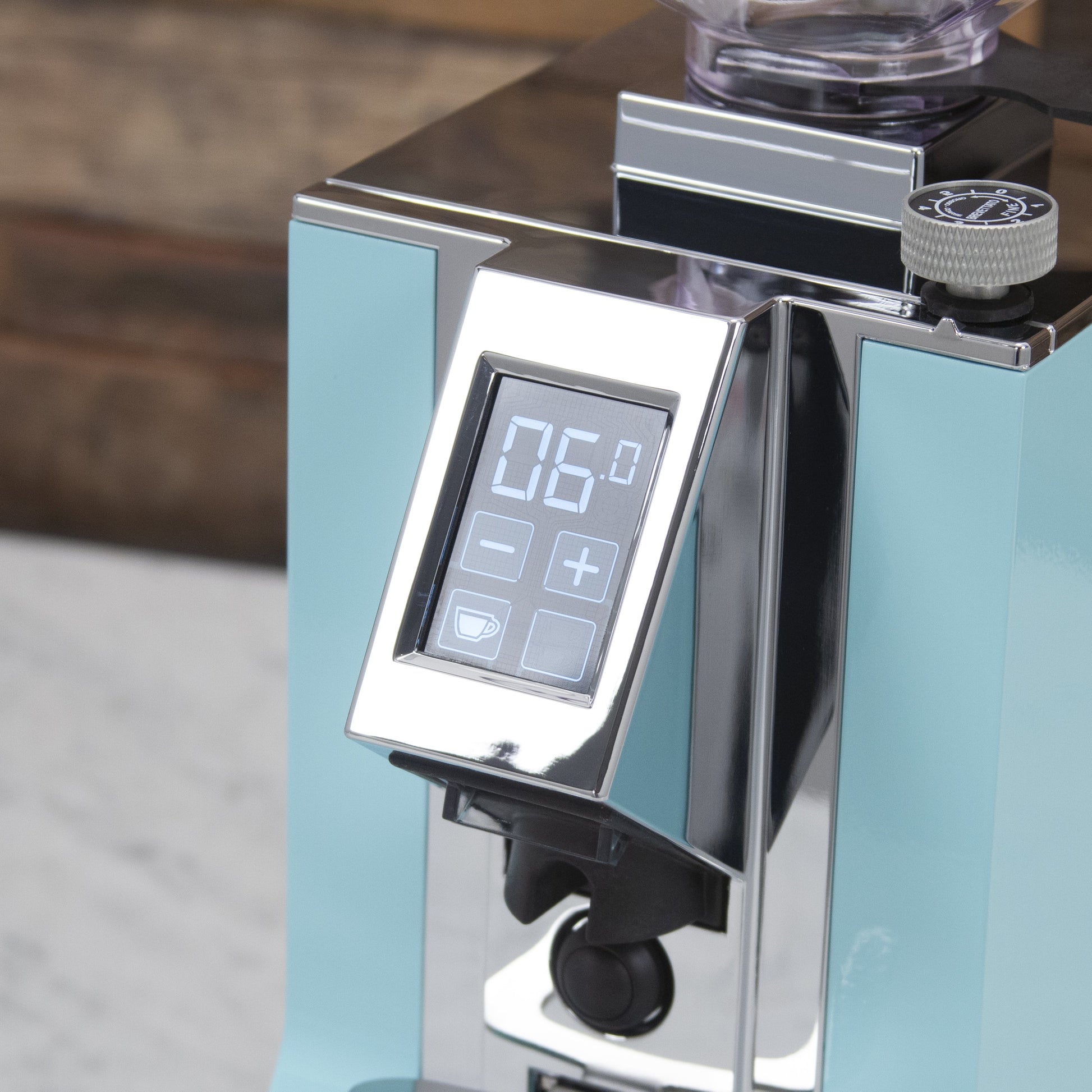 Eureka Mignon Magnifico Coffee Grinder in Tiffany Blue Touch Screen || tiffany blue