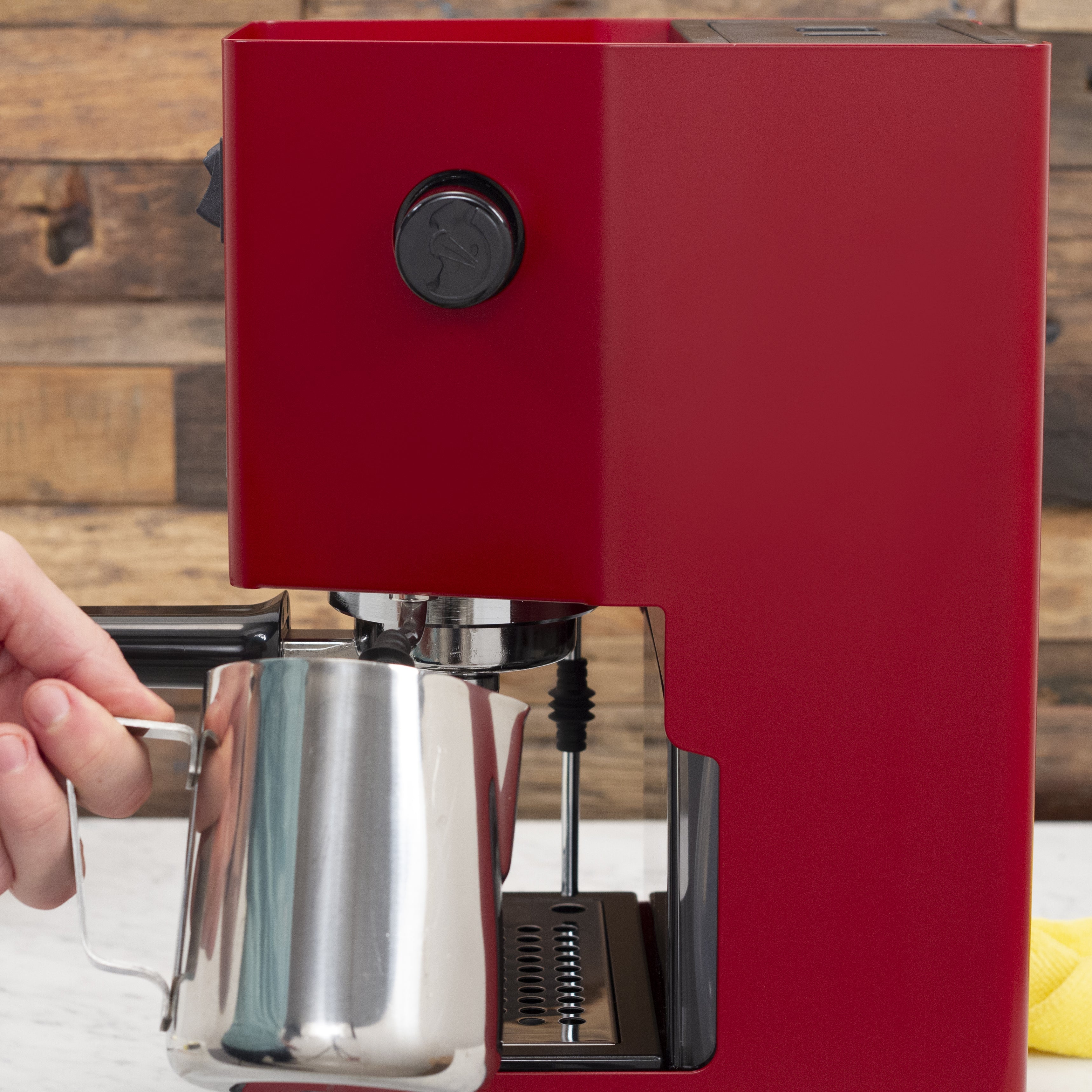 Gaggia Classic Evo Pro Espresso Machine in Cherry Red – Whole